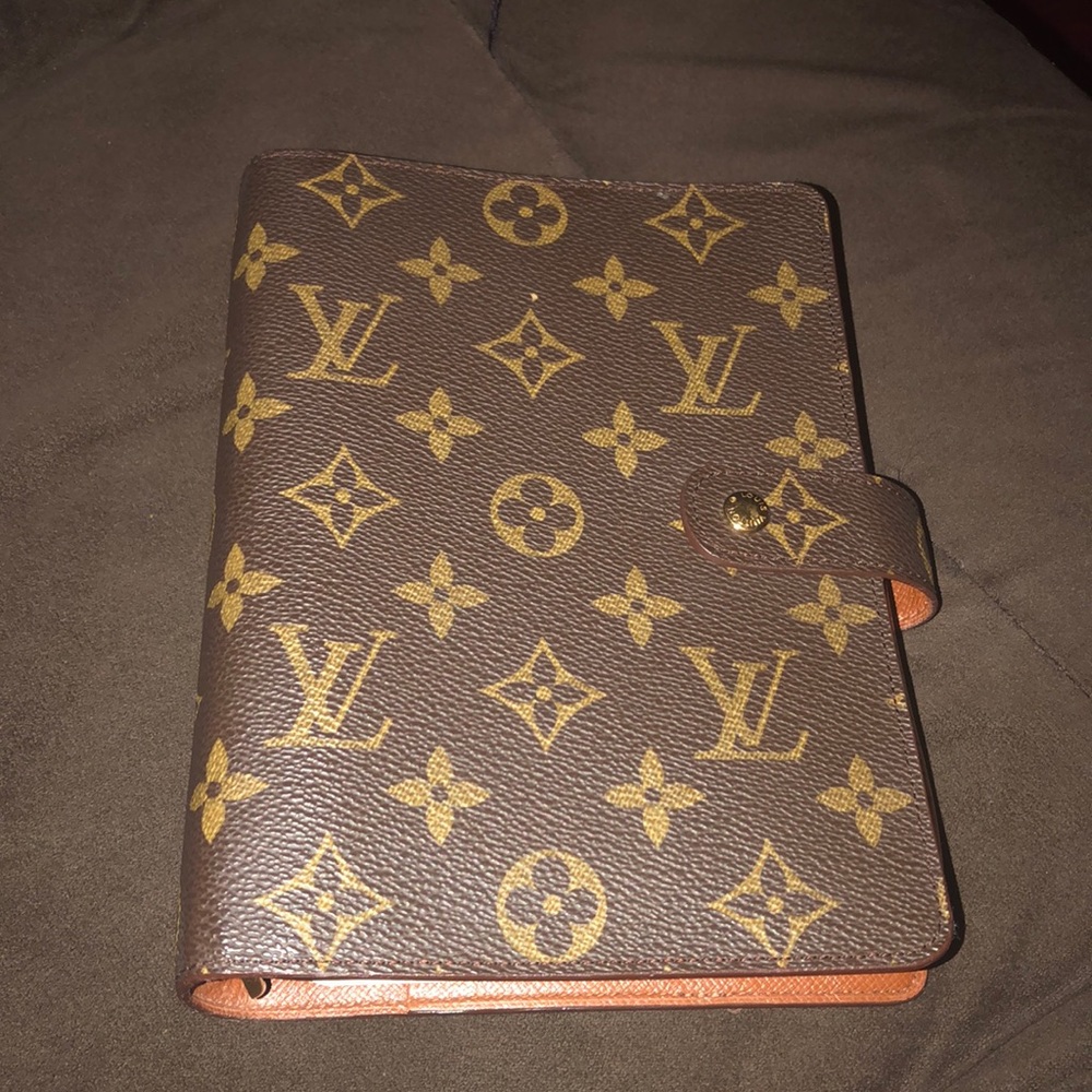 Authentic Louis Vuitton agenda MM